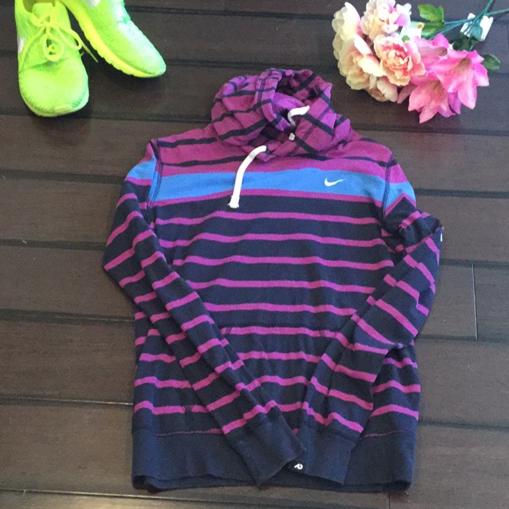 Nike pullover